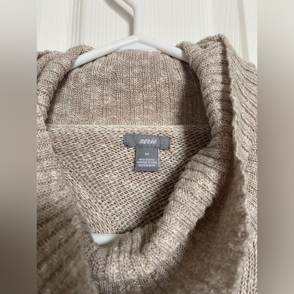 Aerie turtleneck - Picture 2 of 2